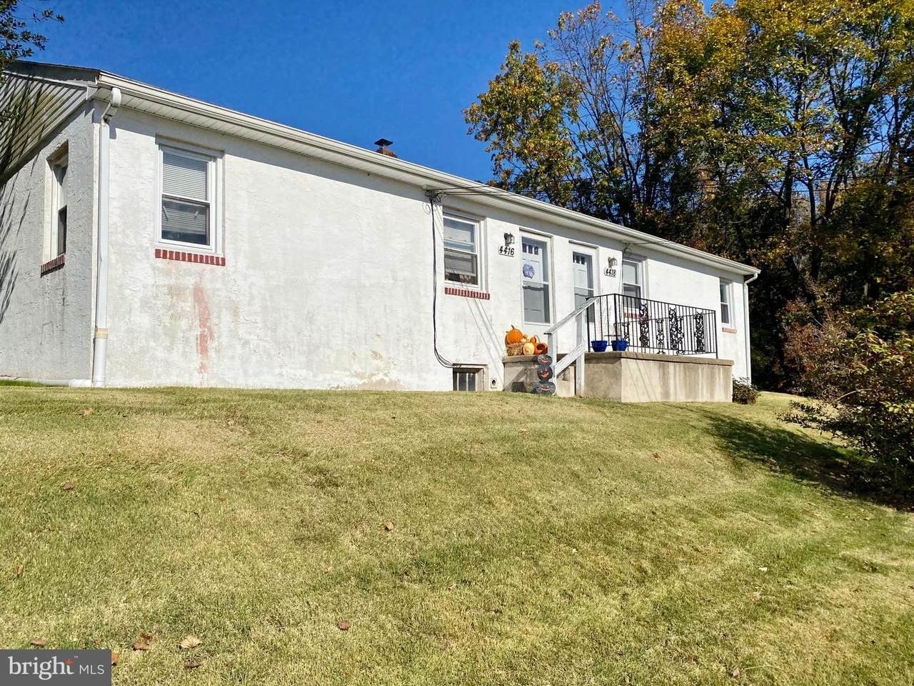 4418 Grove Ave - Photo 1
