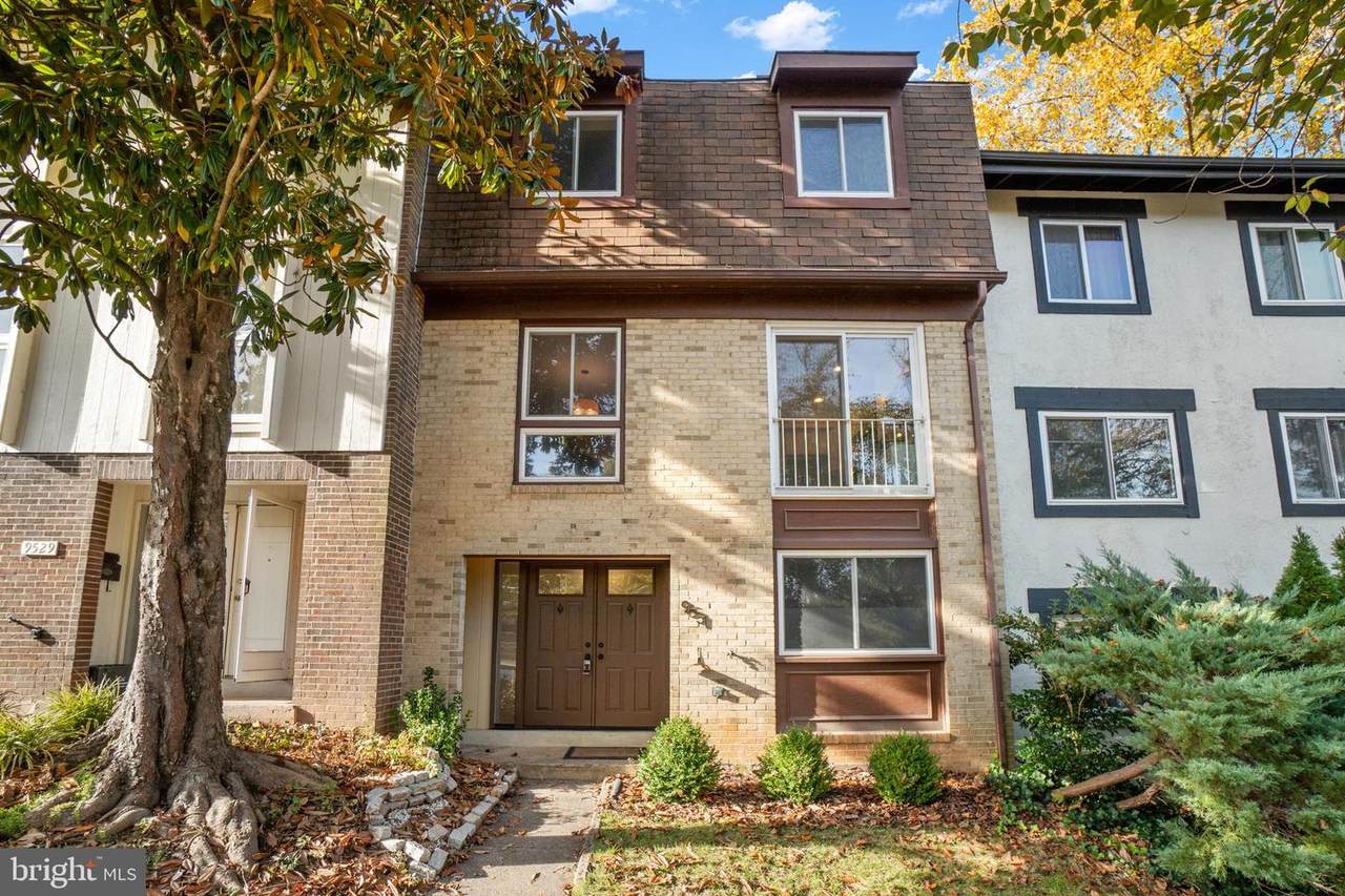 9531 Barcellona Court - Photo 1
