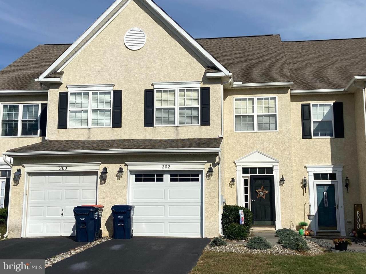 302 Norwalk Way - Photo 1