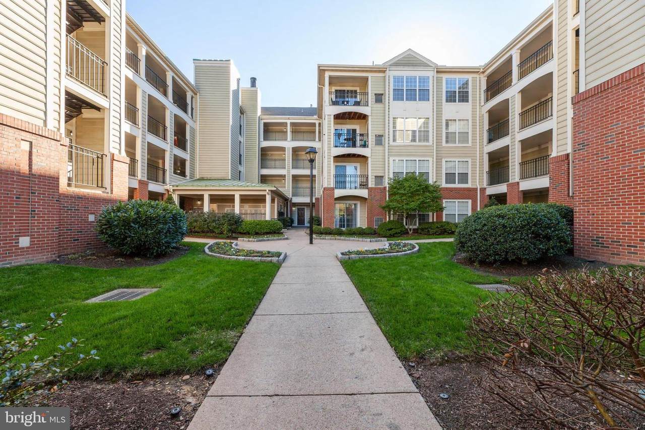 1100 Quaker Hill Drive - Photo 1