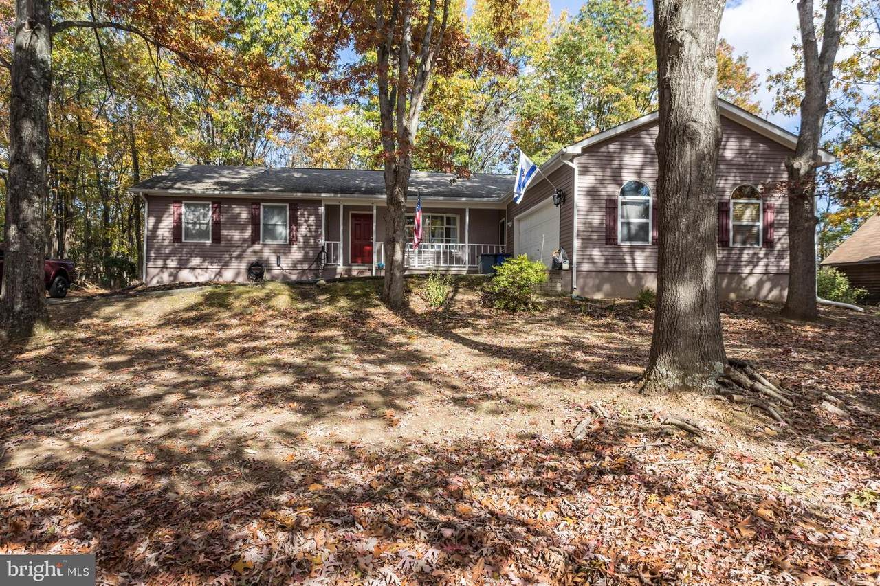 304 Lakeview Drive - Photo 1