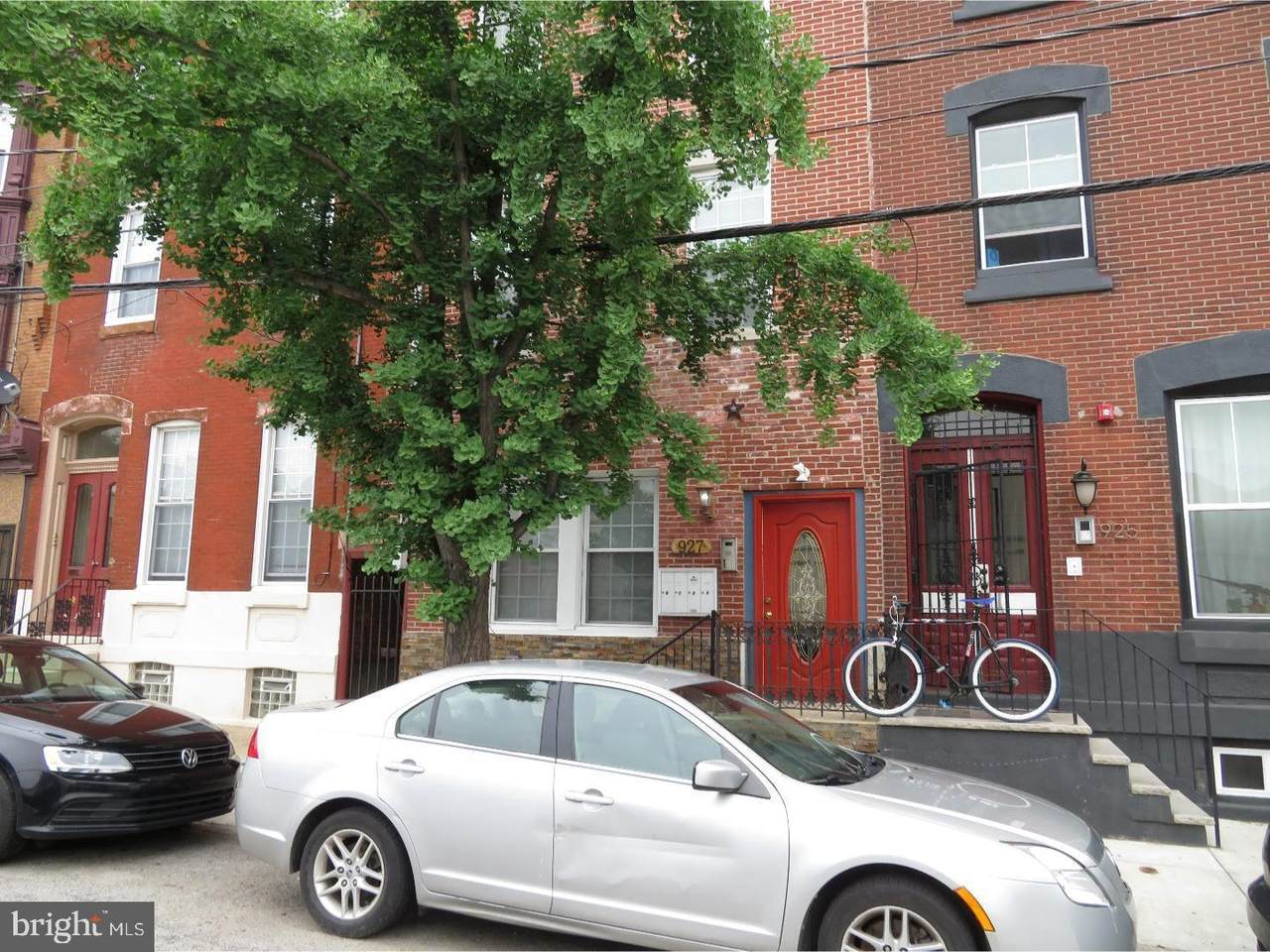 927 6TH Street - Photo 1