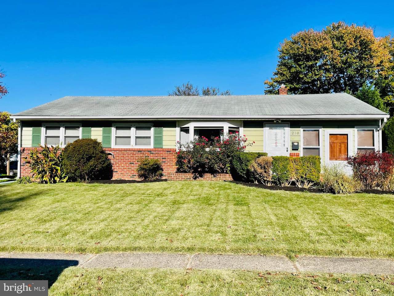 210 Catalina Drive - Photo 1