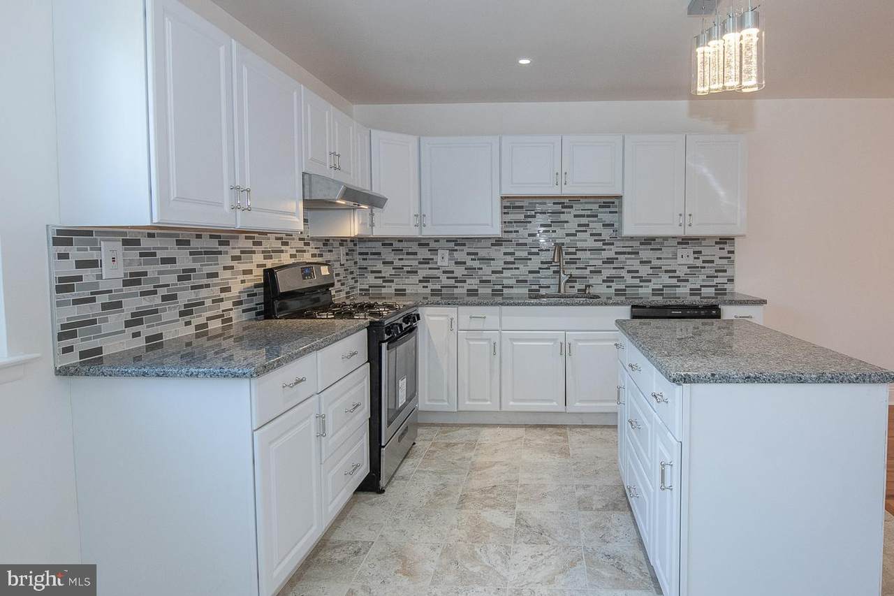 7820 Mercury Place - Photo 1