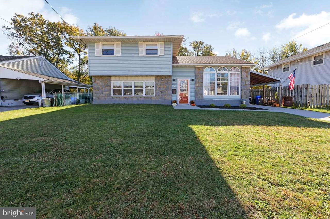 208 Roberts Avenue - Photo 1