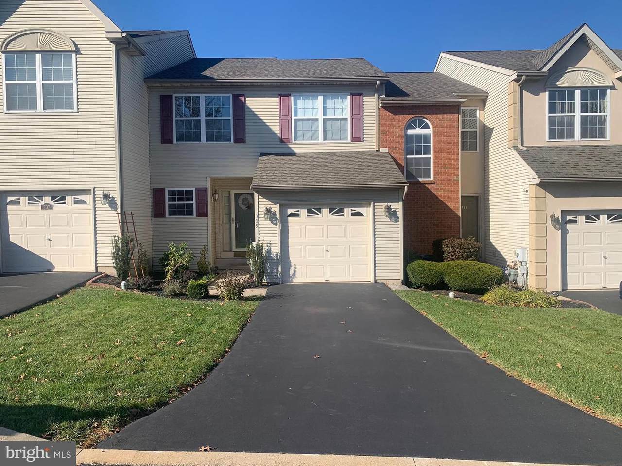 309 Hamilton Drive - Photo 1