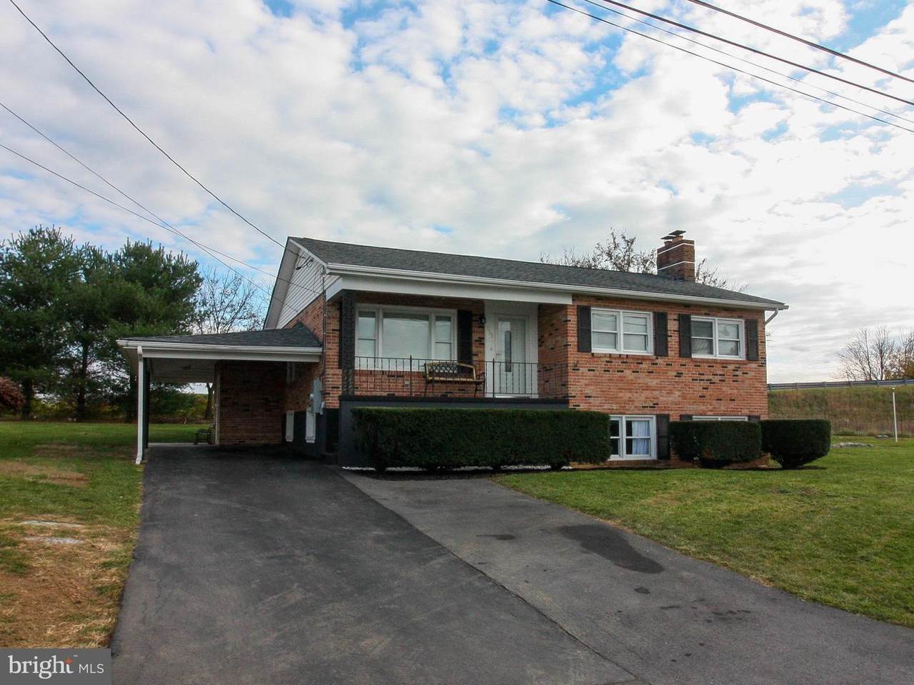 115 King Lane - Photo 1