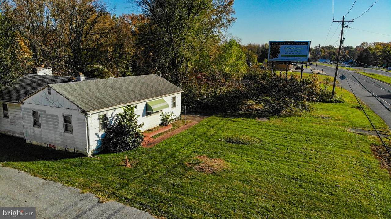 4272 Dupont Parkway - Photo 1