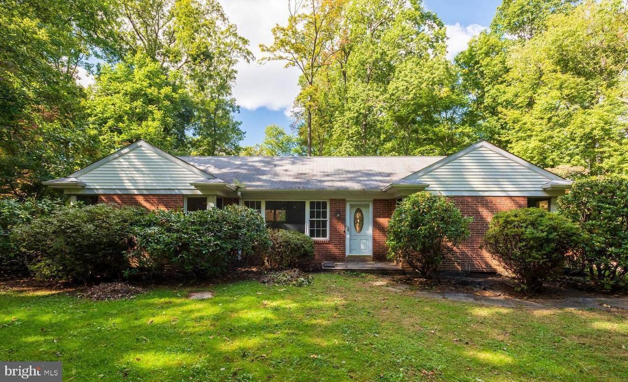 2 Laurel Drive - Photo 1