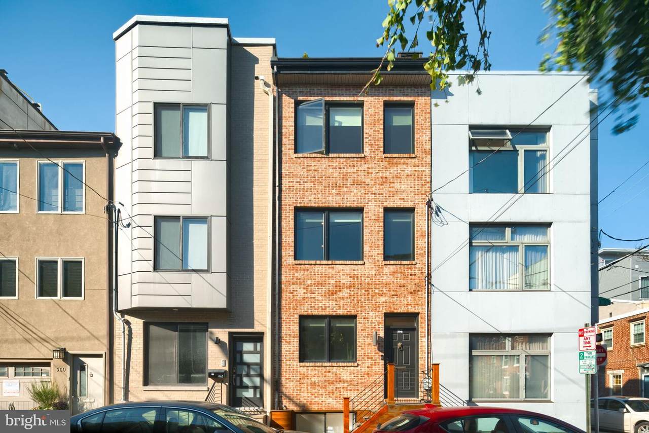 964 American Street - Photo 1