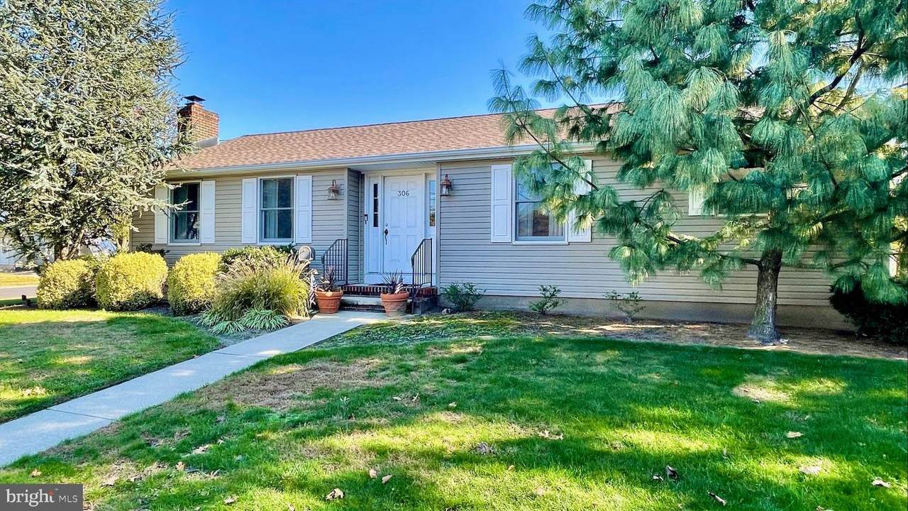306 Columbia Street - Photo 1