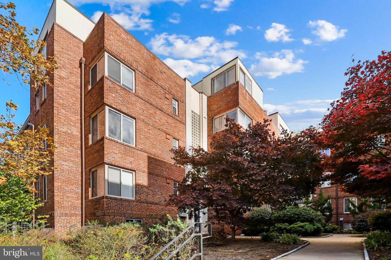 5407 9TH Street - Photo 1