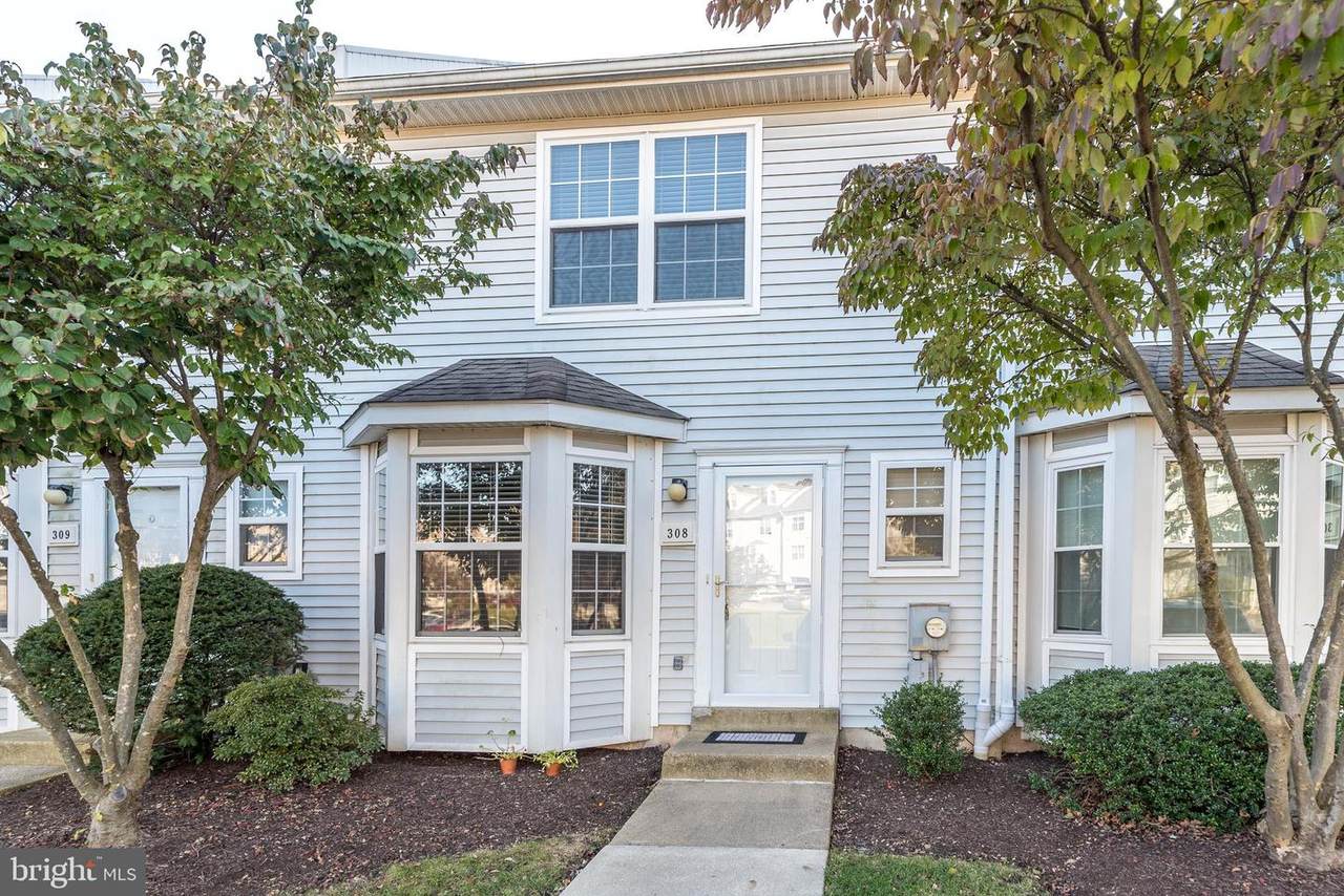 308 Huntington Court - Photo 1