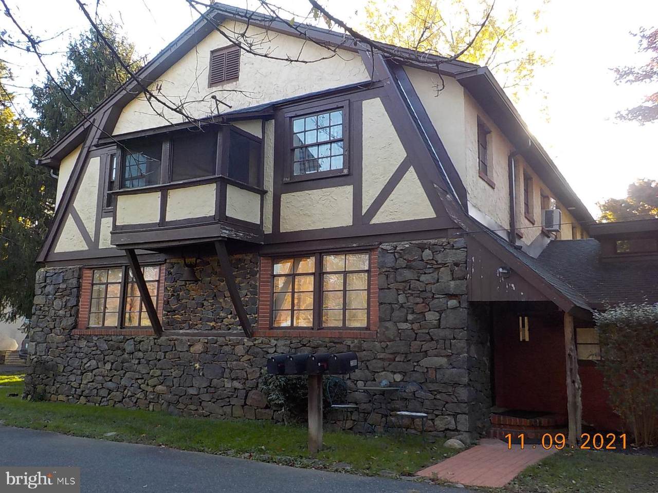 2300 Cherry Lane - Photo 1