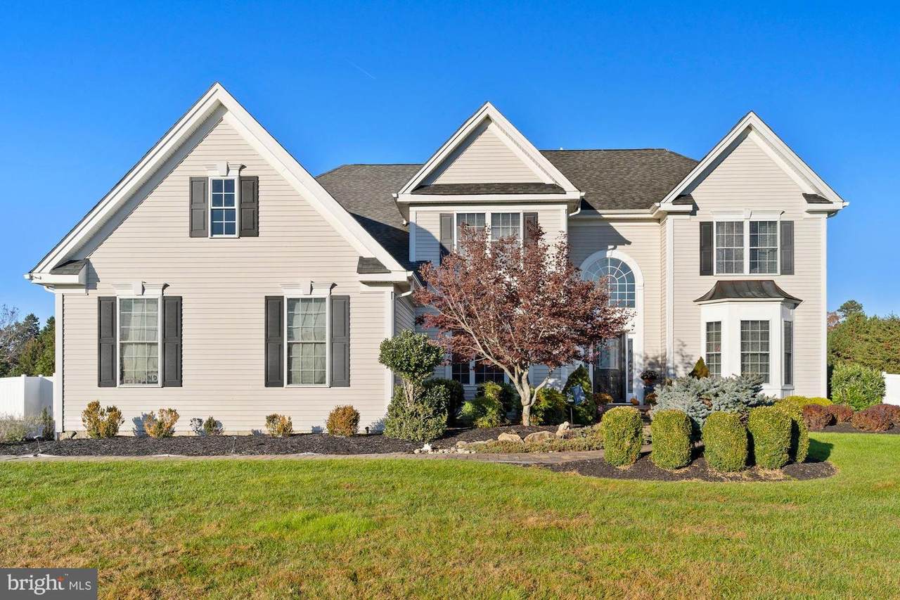 43 Oxford Circle - Photo 1