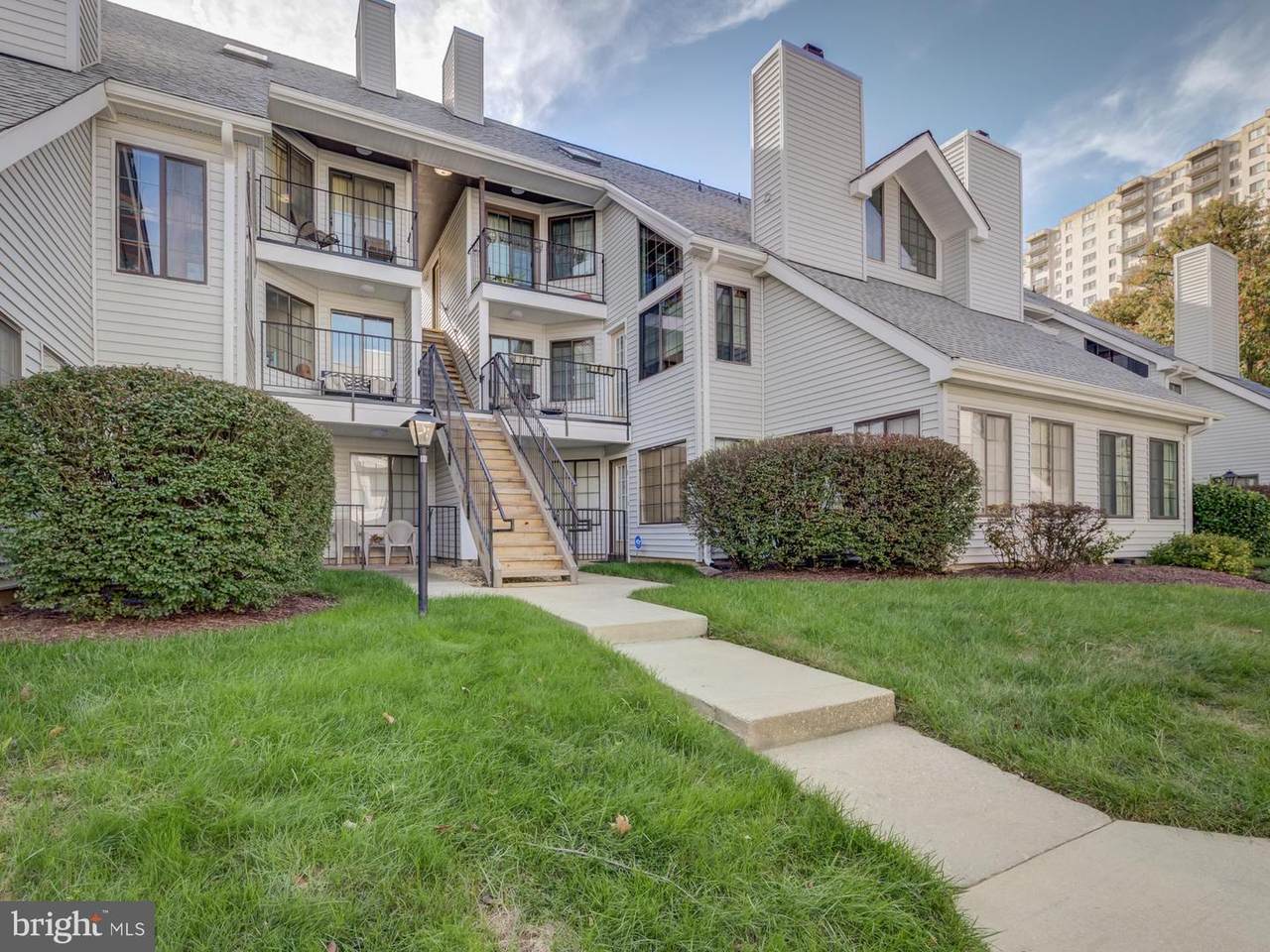 1619 Carriage House Terrace - Photo 1