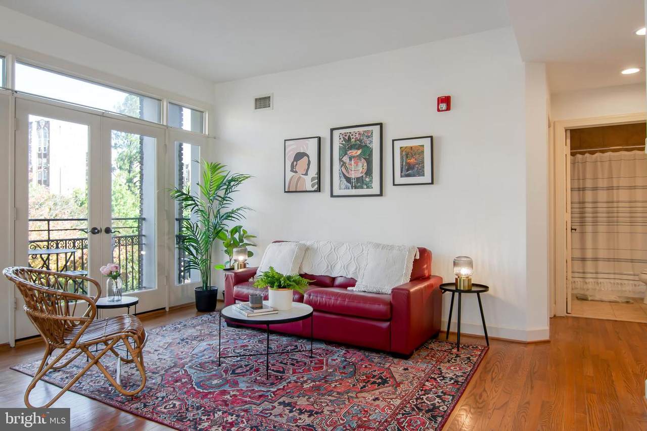 2902 Porter Street - Photo 1