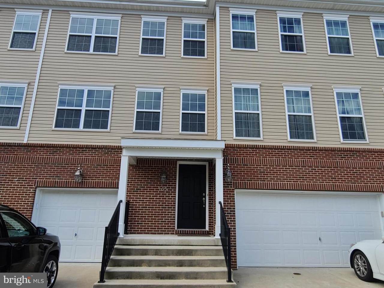 155 Creekside Way - Photo 1