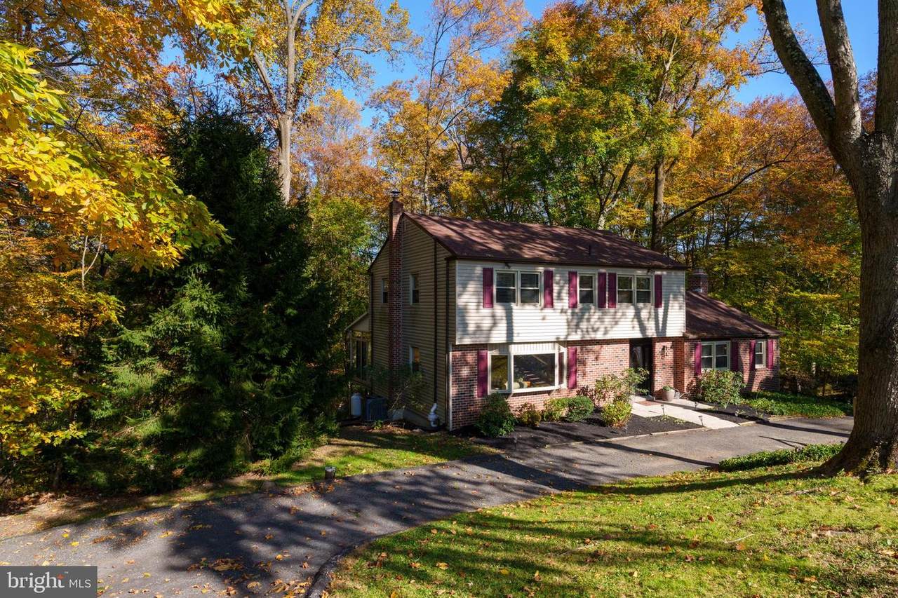 645 James Drive - Photo 1