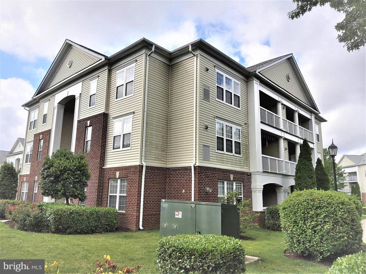 42492 Mayflower Terrace - Photo 1