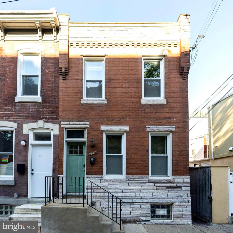 2570 Edgemont Street - Photo 1