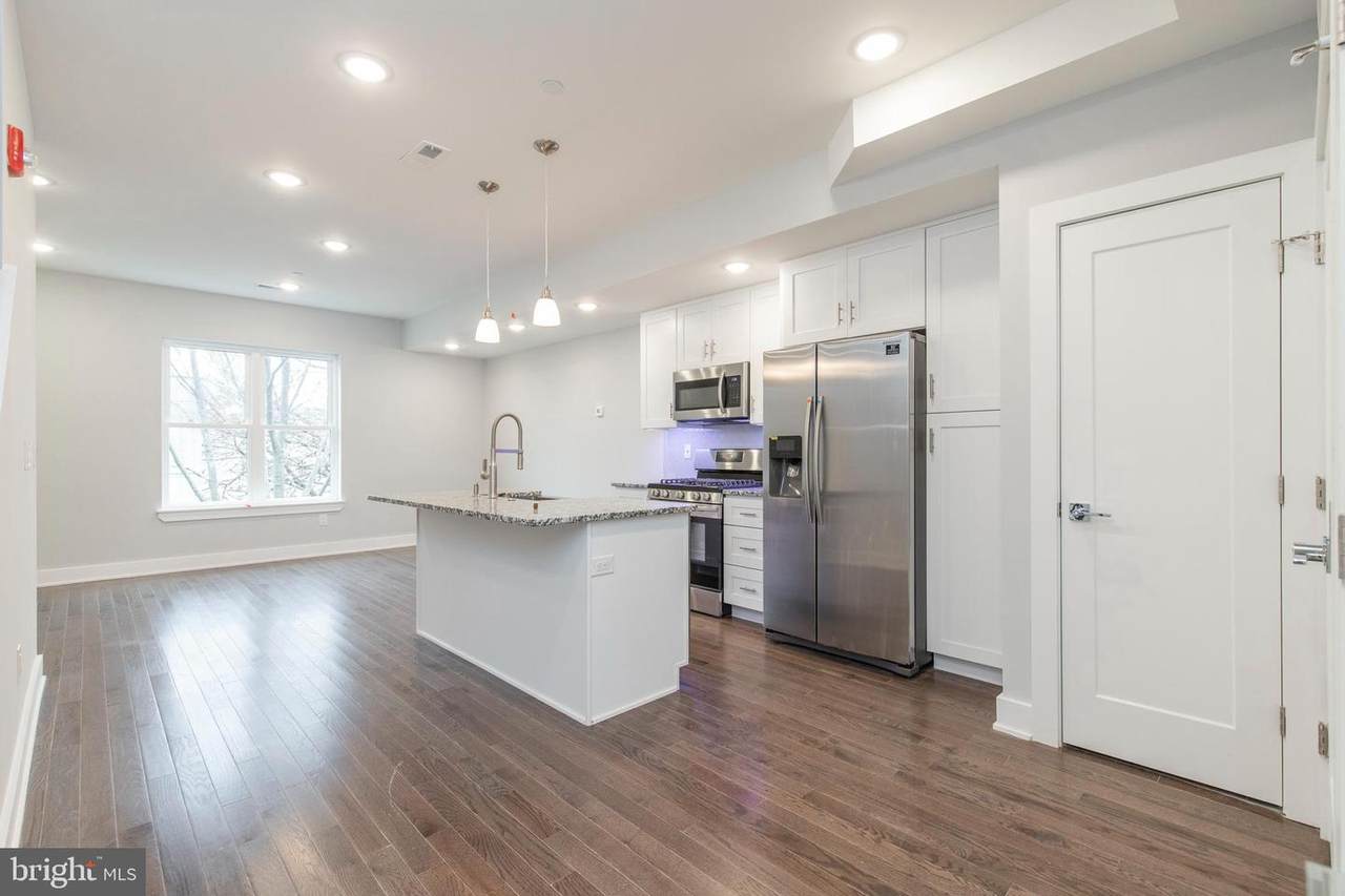 818 16TH Street - Photo 1