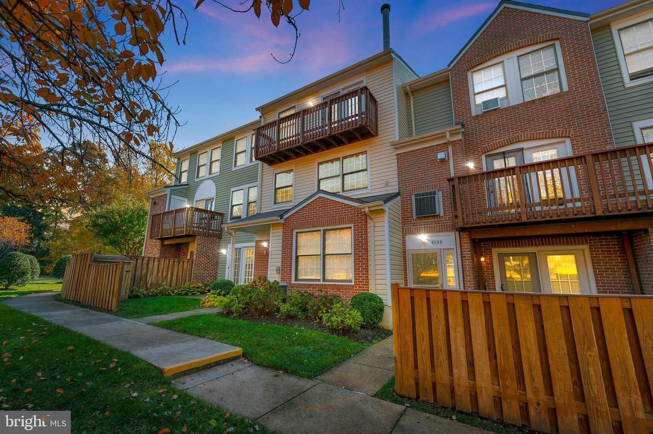 4040 Chetham Way - Photo 1