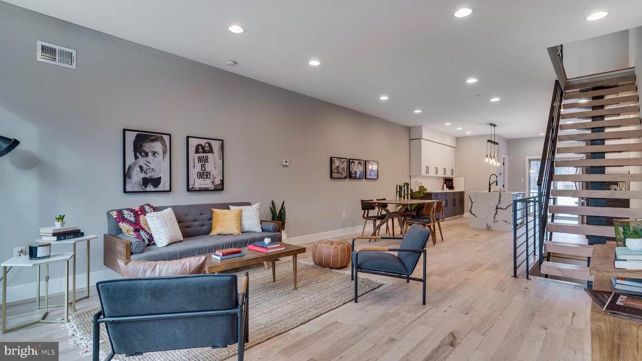 1527 27TH Street - Photo 1