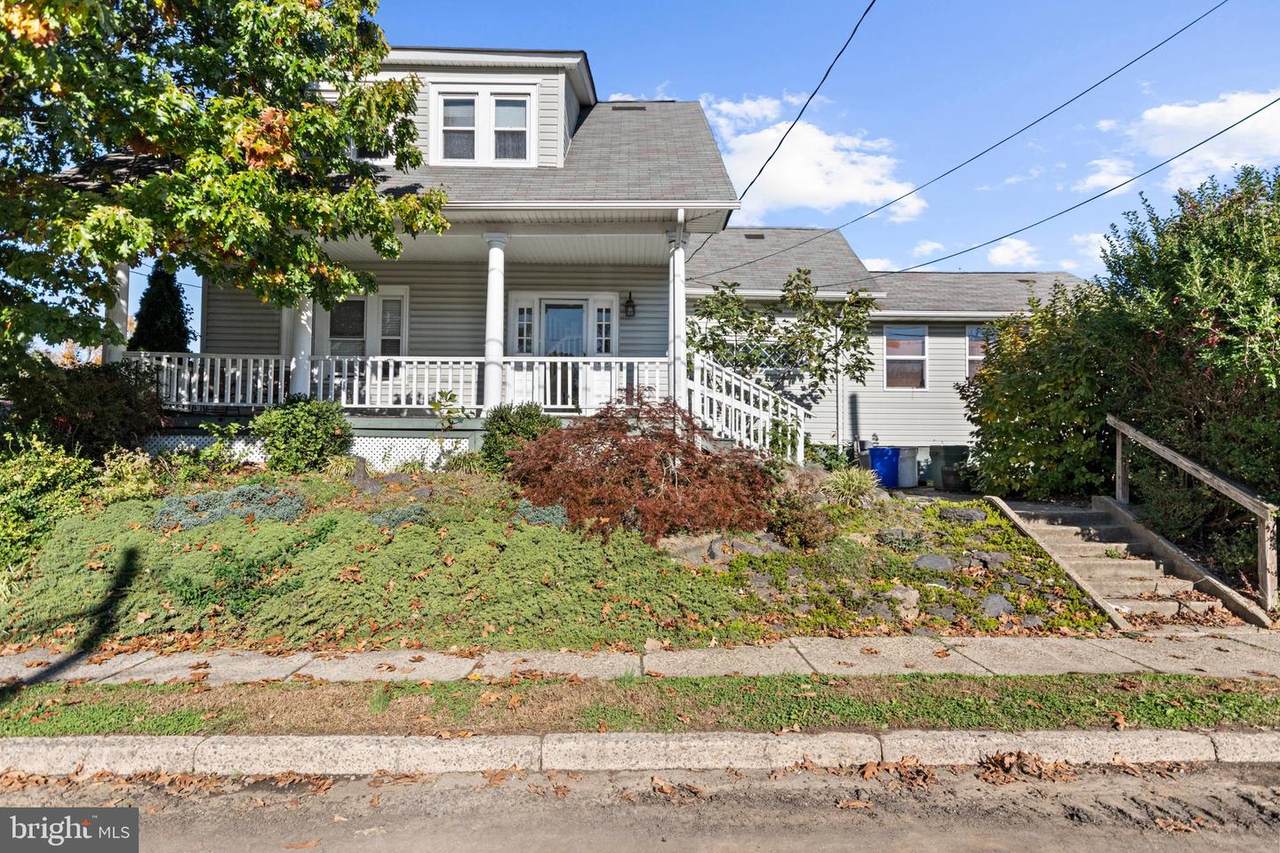39 2ND Avenue - Photo 1