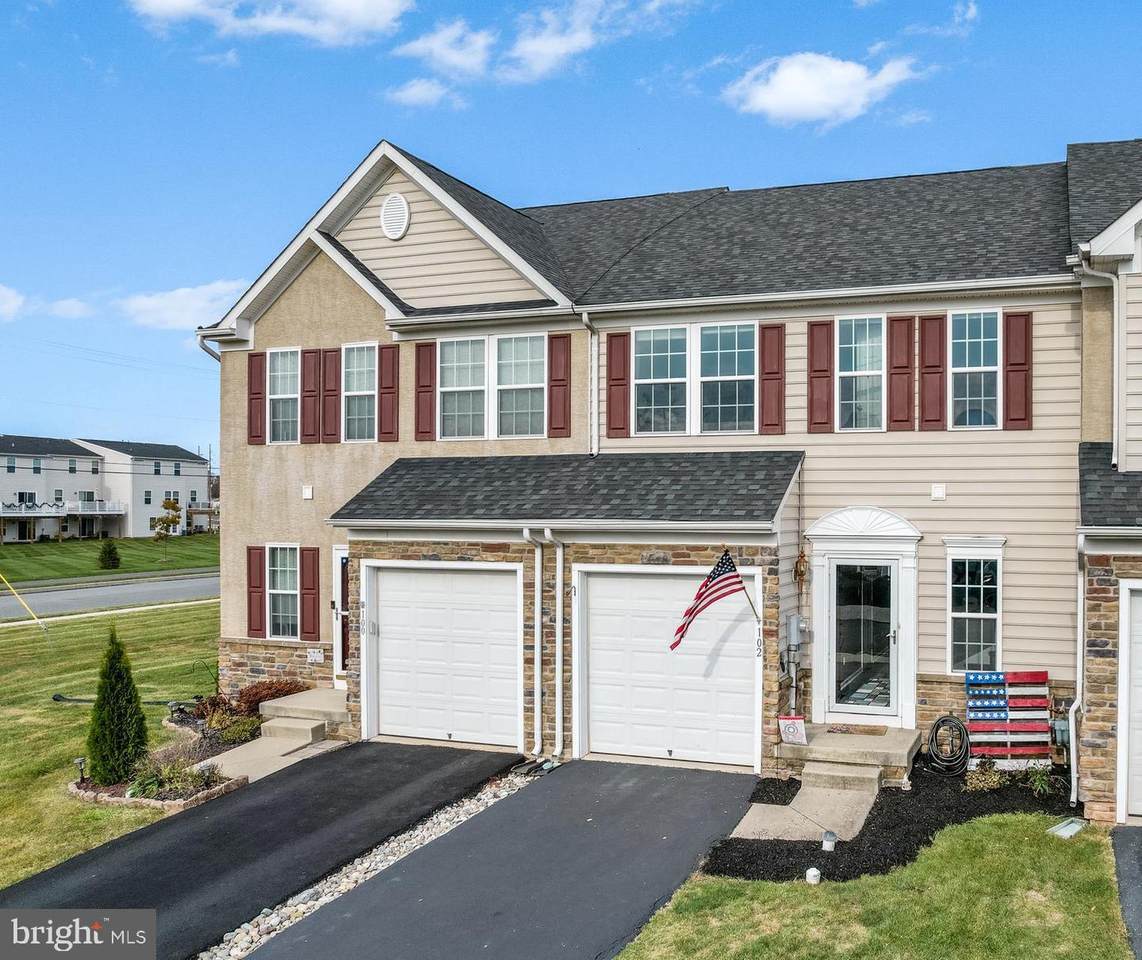 102 Fawn Drive - Photo 1