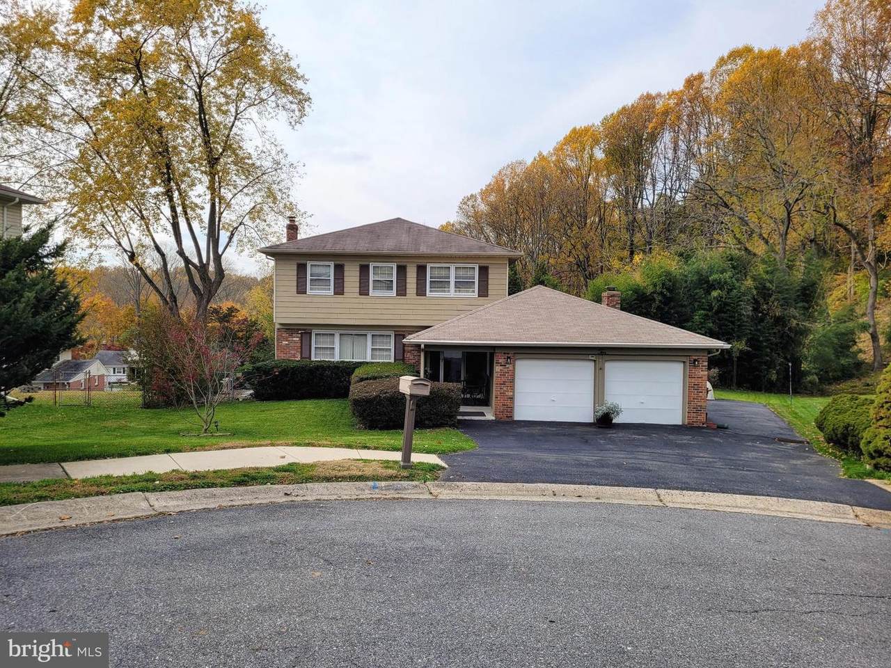 10 Kenleigh Court - Photo 1