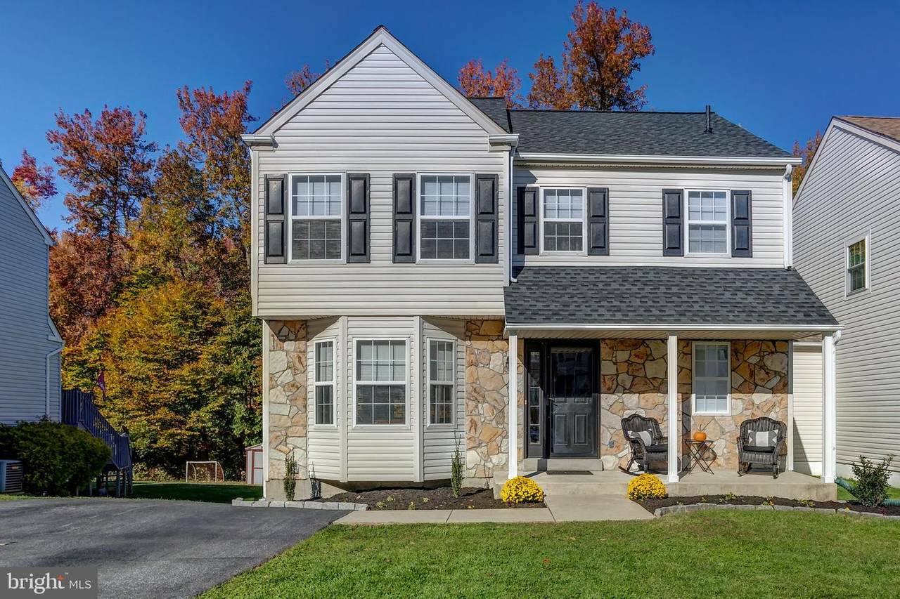 3165 William Road - Photo 1