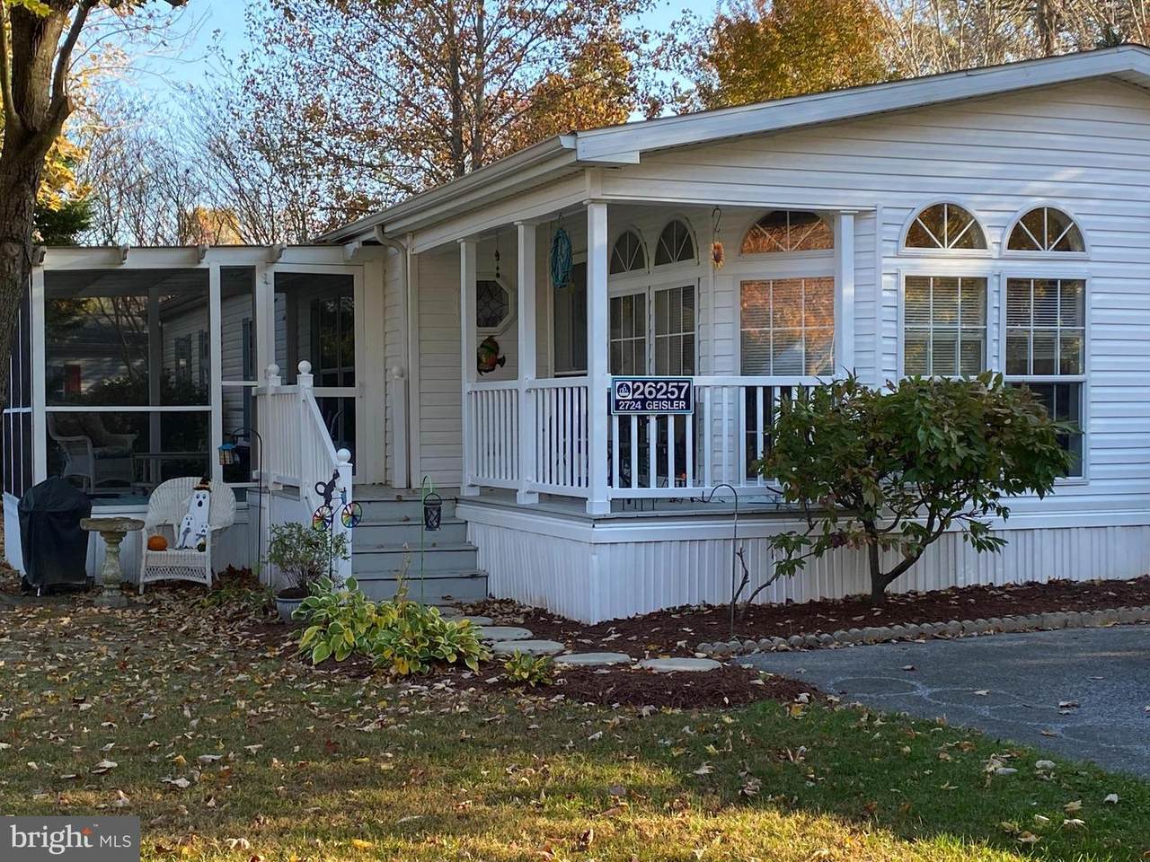 26257 Lakeshore Boulevard - Photo 1