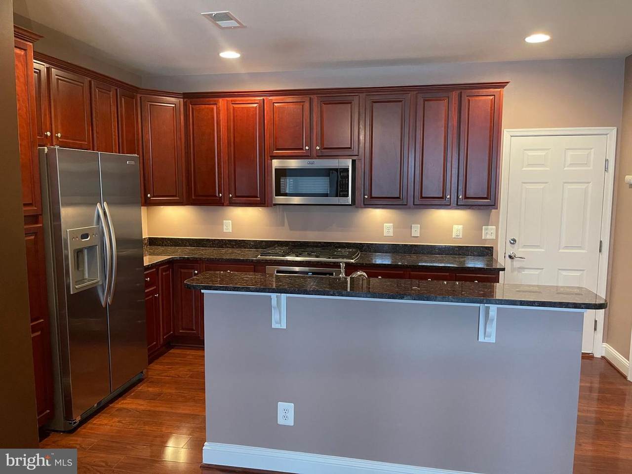 20645 Sibbald Square - Photo 1