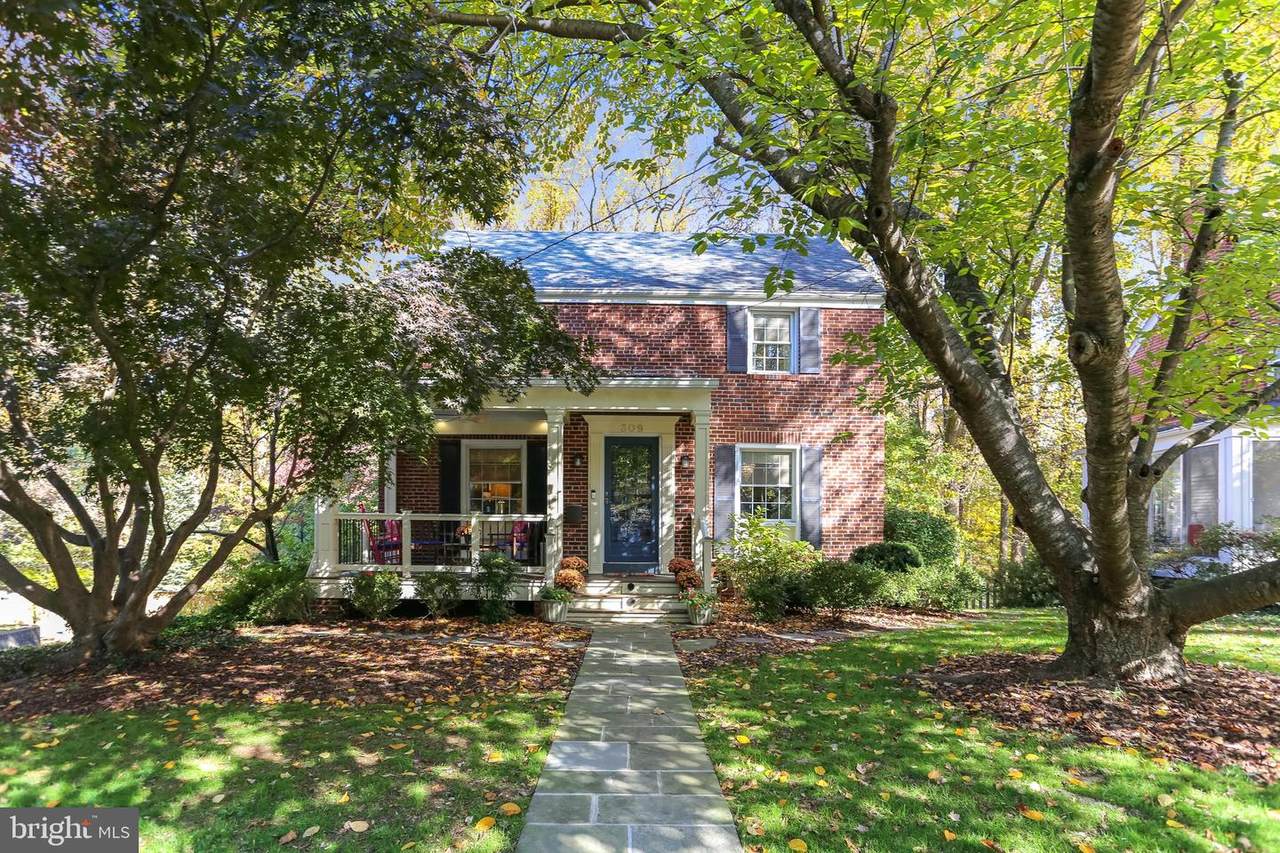 309 Windsor Street - Photo 1