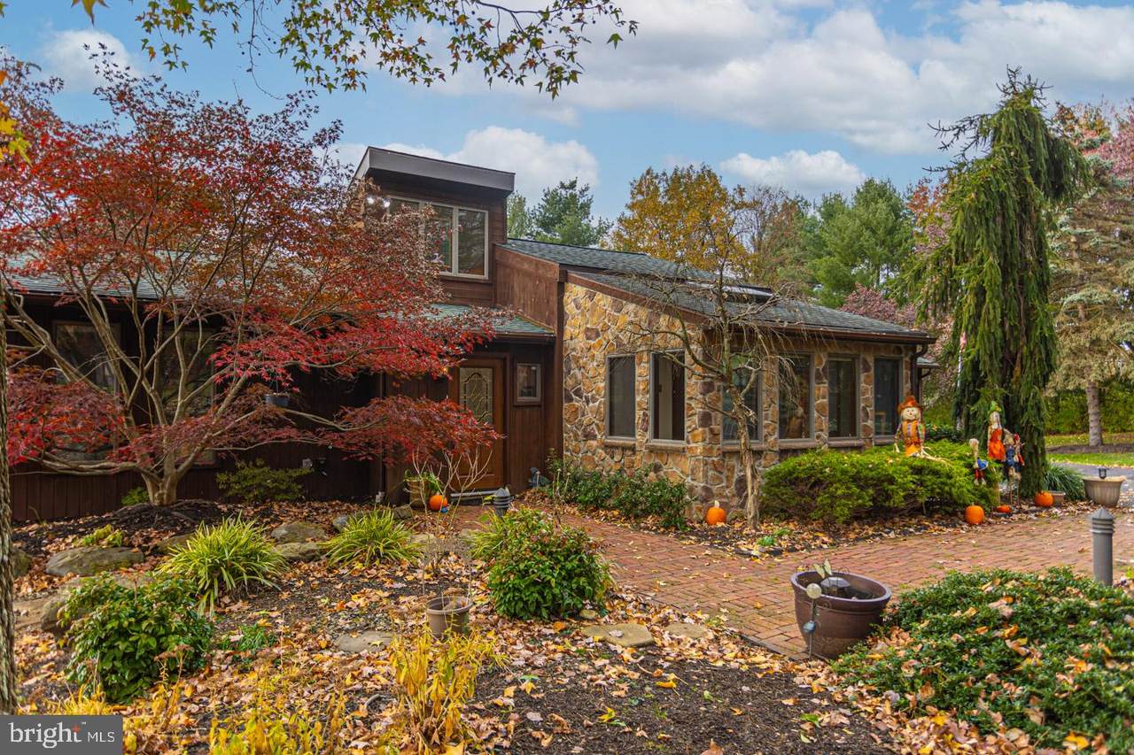 780 Moccasin Drive - Photo 1