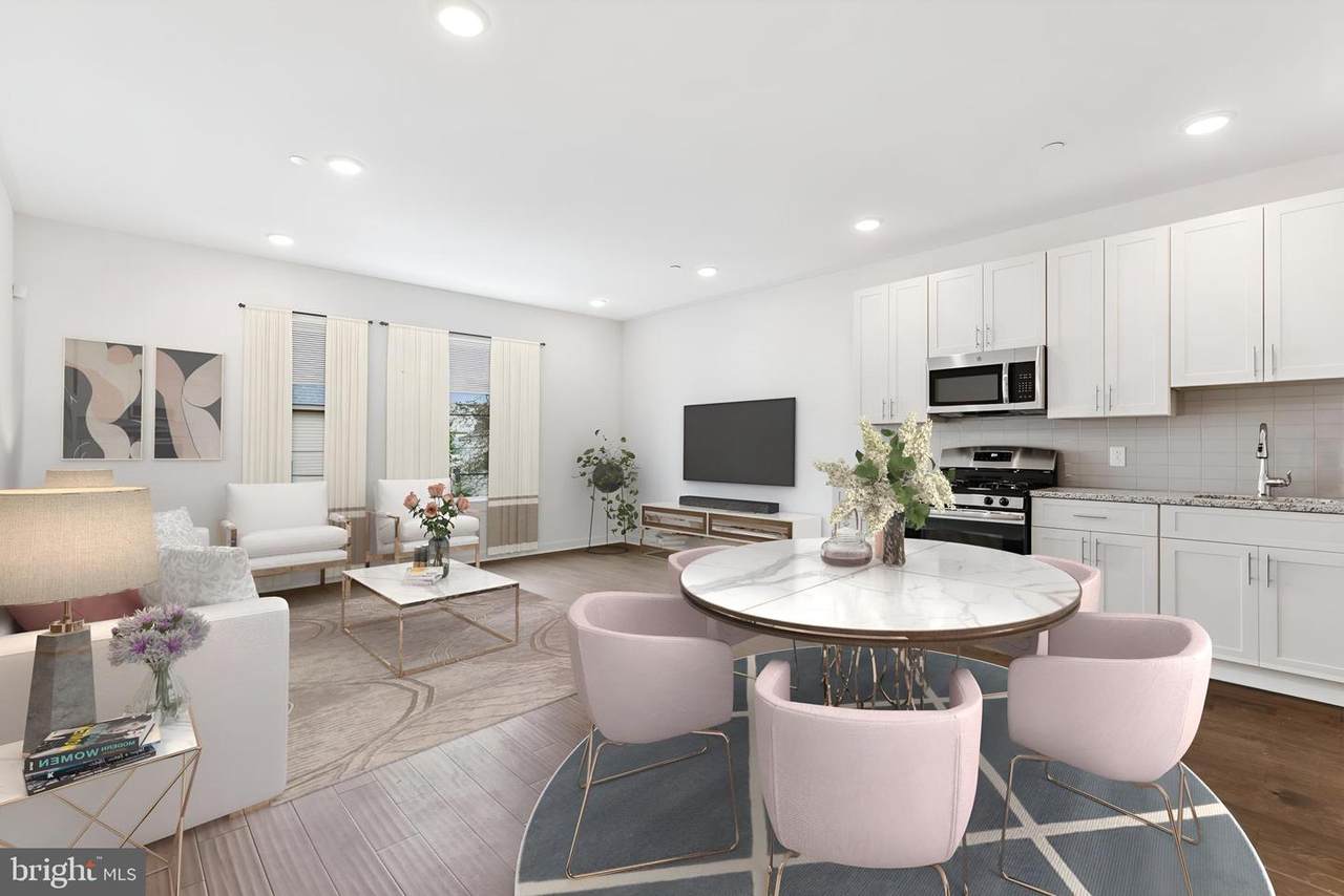 1843 6TH Street - Photo 1