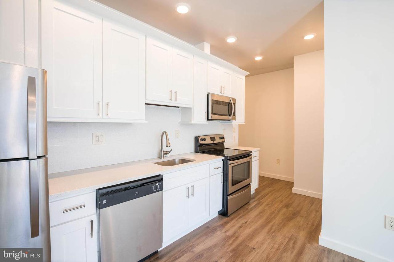 1643 Marshall Street - Photo 1