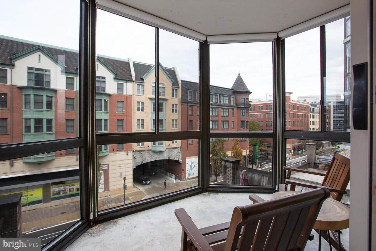 24 Courthouse Square - Photo 1