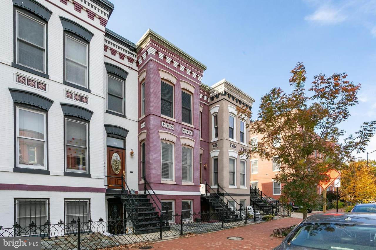 313 6TH Street - Photo 1