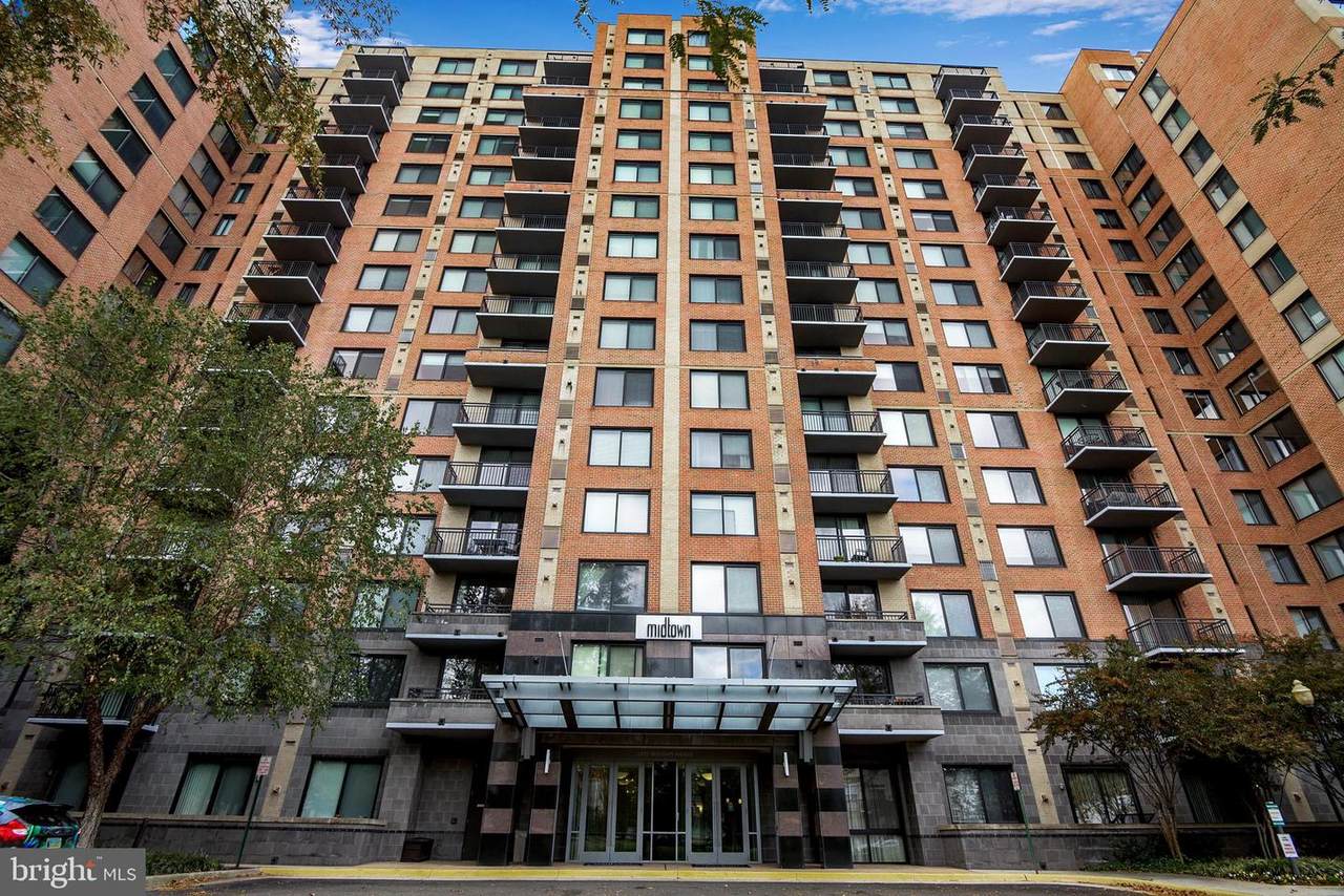 2451 Midtown Avenue - Photo 1