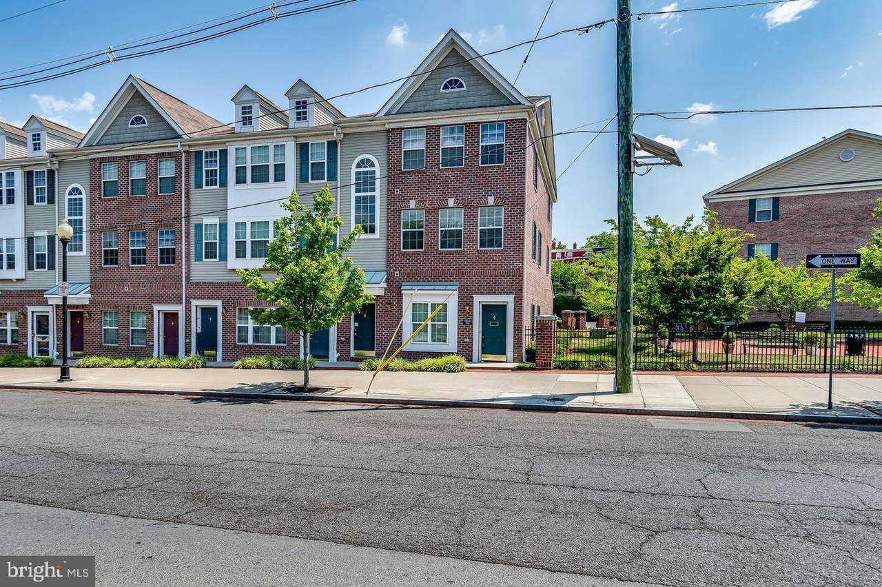 1080 Lamberton Street - Photo 1