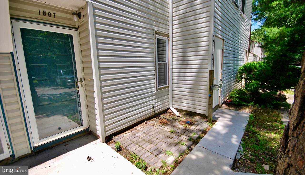 1807 Bromley Estate - Photo 1