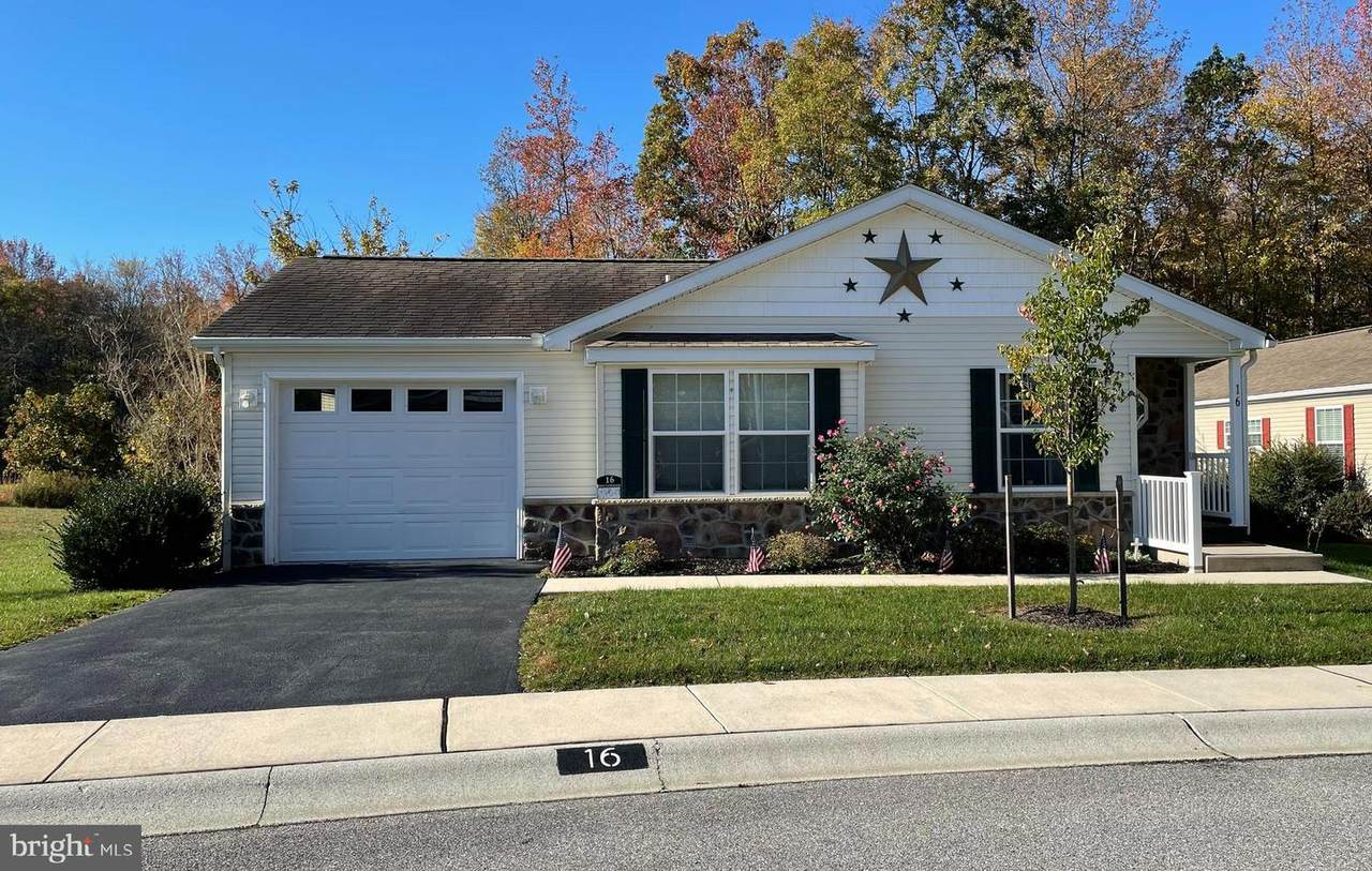 16 Farragut Circle - Photo 1