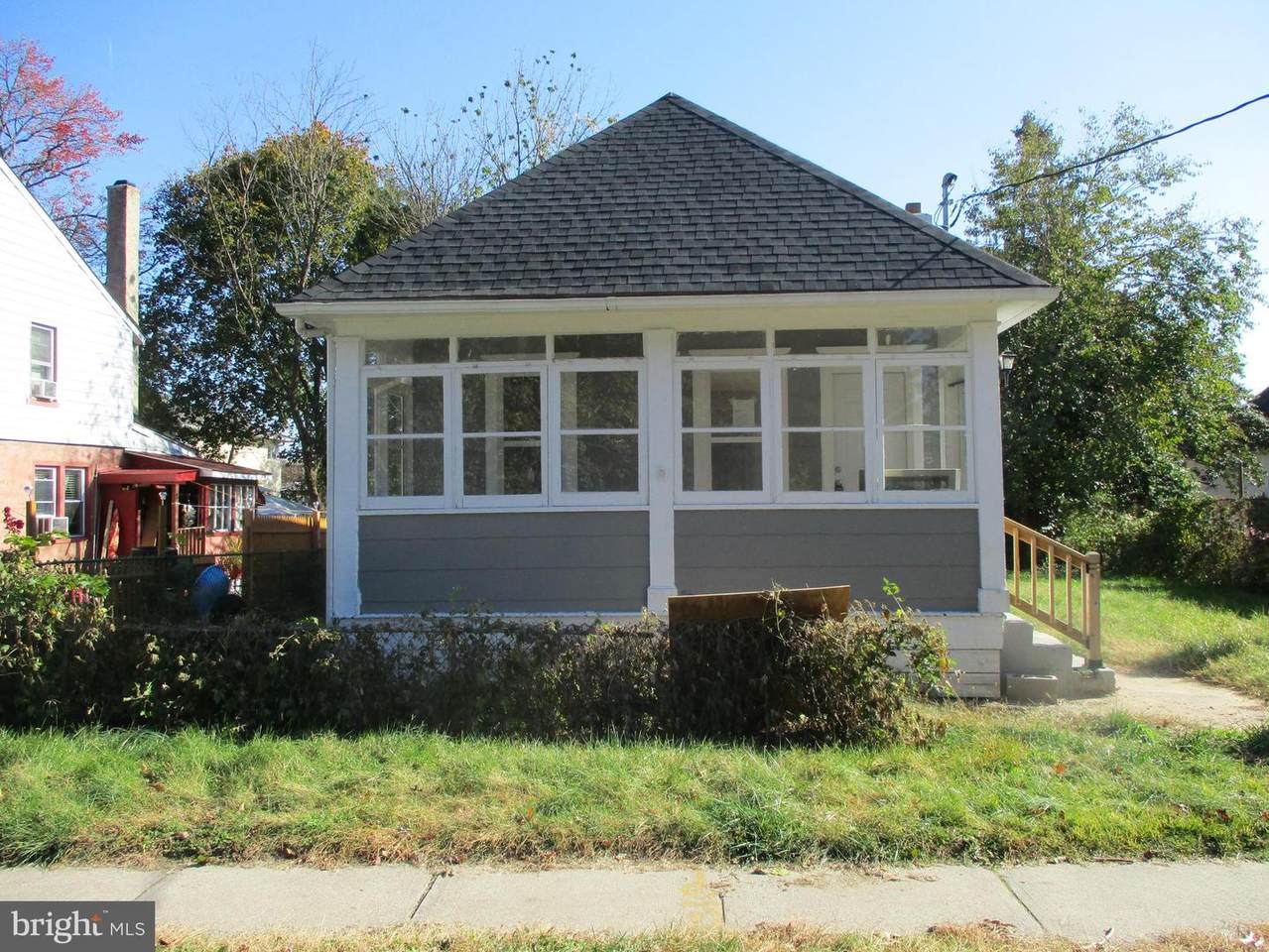 320 Mary Street - Photo 1