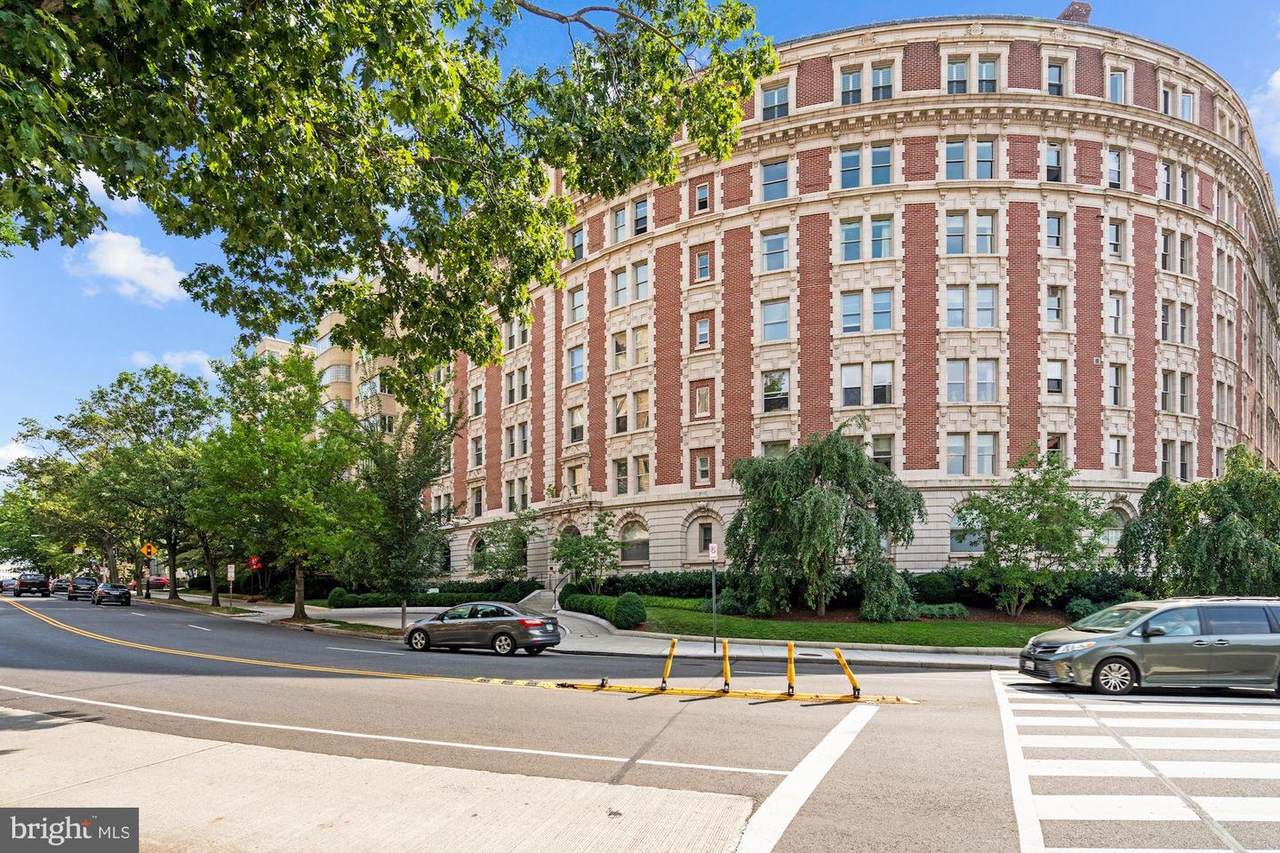 2126 Connecticut Avenue - Photo 1
