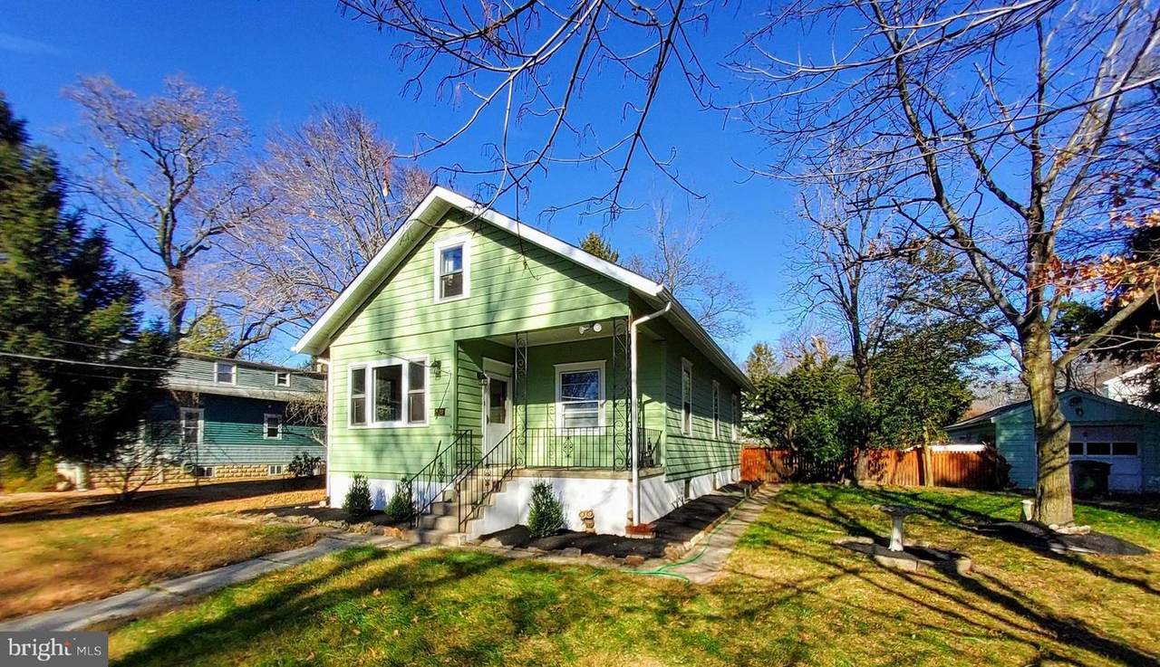 520 Clover Avenue - Photo 1
