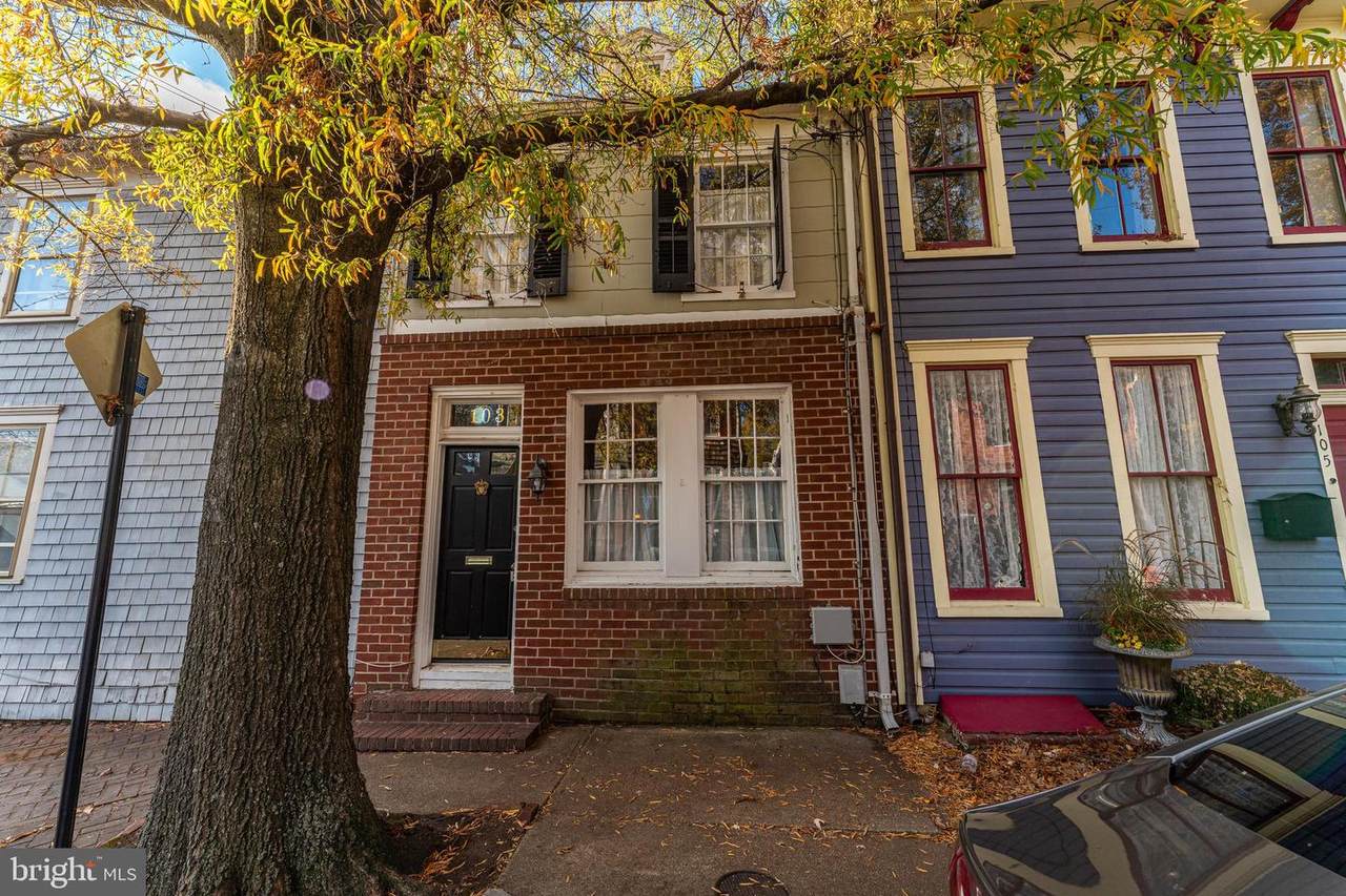 103 Charles Street - Photo 1