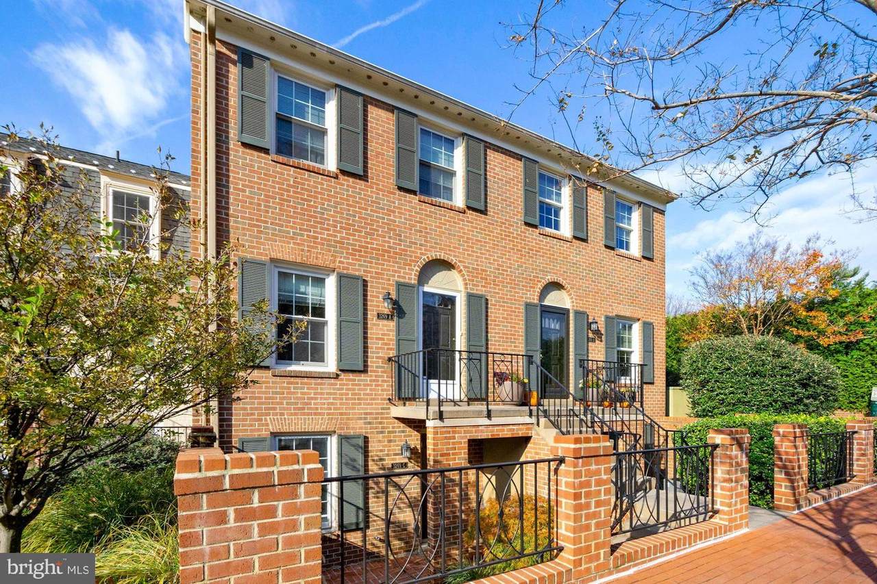 3269 Sutton Place - Photo 1