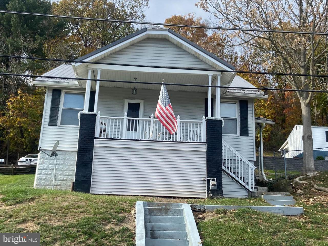 808 Bedford Street - Photo 1